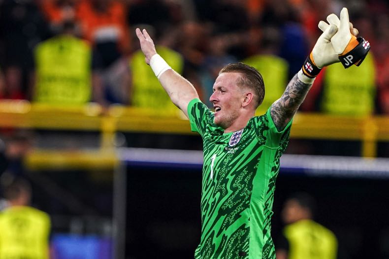 Jordan Pickford celebrating