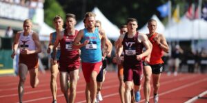 Josh Kerr, centre