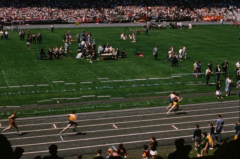 Landy and Bannister racing in 1954