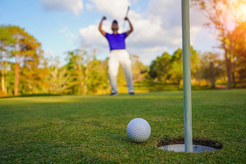 Golfer frustrated after he missed the shot