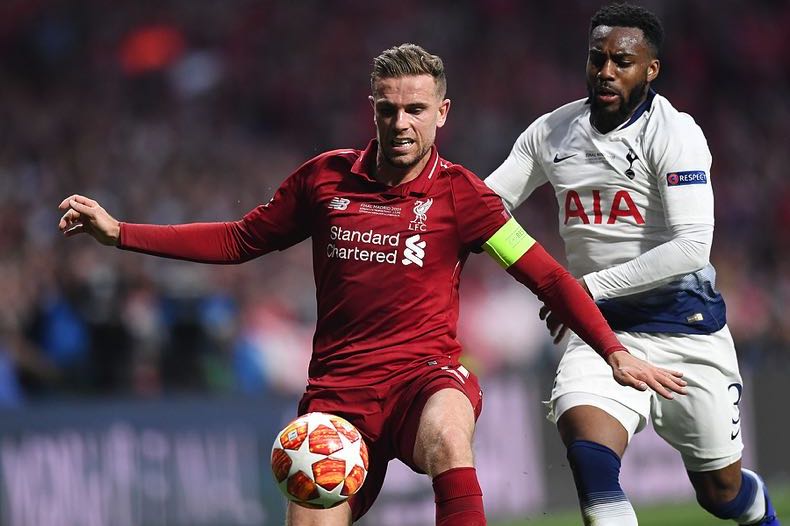 Liverpool vs Tottenham action shot
