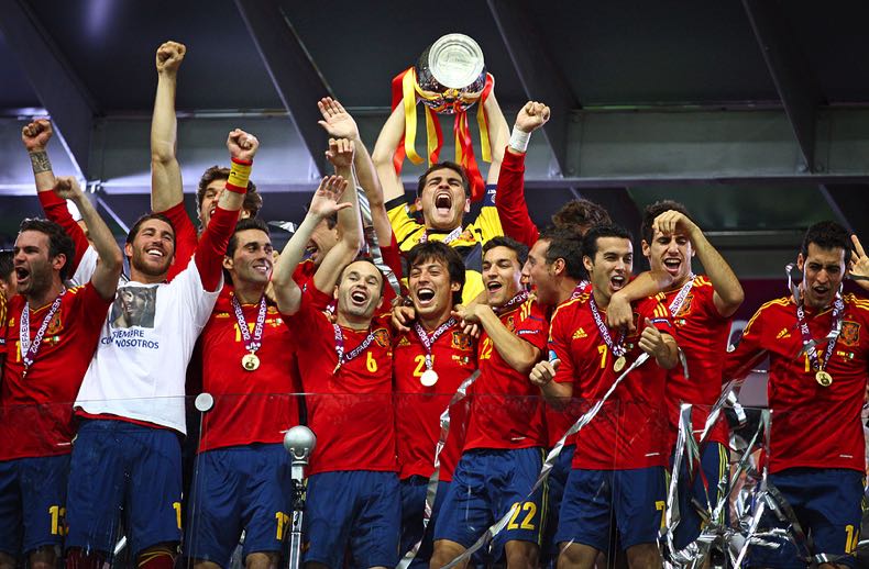Spain football team celebrating
